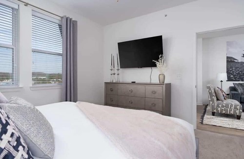 Pelham Apartment | Near Oak Mt Amphitheatre and Pelham Civic Complex