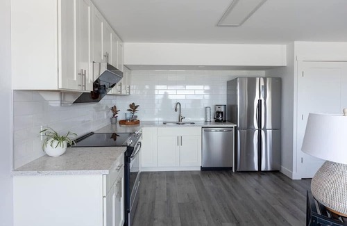 Regional District of Nanaimo Apartment | Sea Breeze: Relaxation with a View with A/C