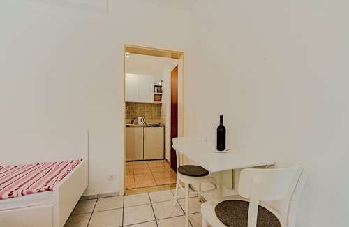 Viganj Apartment | Studio flat with terrace and sea view Viganj, Pelješac (AS-19391-b)