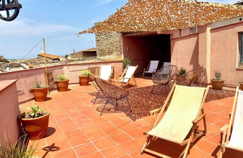 Ullastret Apartment | EL FORT DúLLASTRET, Apartment 1: Studio with King Size Bed
