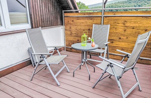 Schieder-Schwalenberg Apartment | Cosy apartment for 2 guests with WIFI, TV, balcony and panoramic view