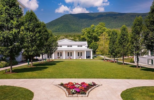 Manchester Hotel | 2 Rooms | Pool, Spa, and Golf Access in Scenic Vermont Village