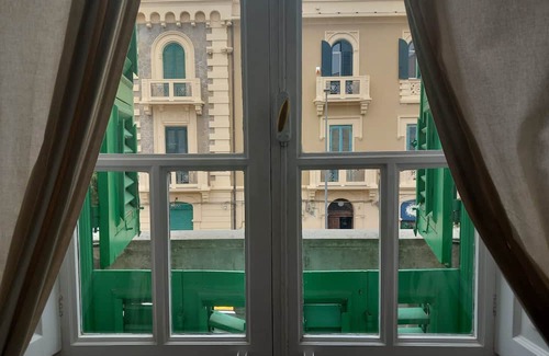 Messina Apartment | Room '1921' with Balcony