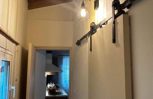 Peroulion Apartment | Apartment 'Pouglia Traditional House' with Sea View, Wi-Fi and Air Conditioning
