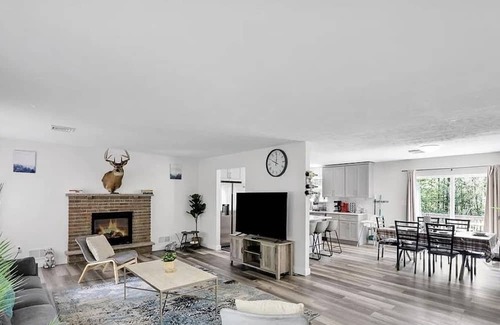 Long Pond House | Beautiful 5BR Pocono Getaway - Fire Pit, Game Room