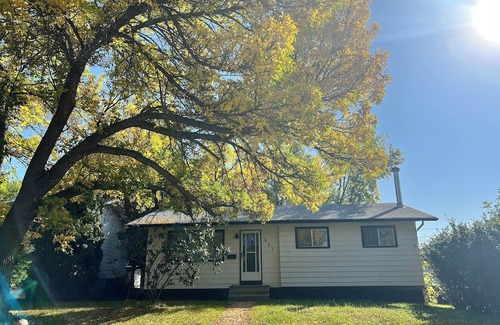 Prince Albert House | Soothing 3-bedroom 2-bathroom house with AC & play area in Prince Albert