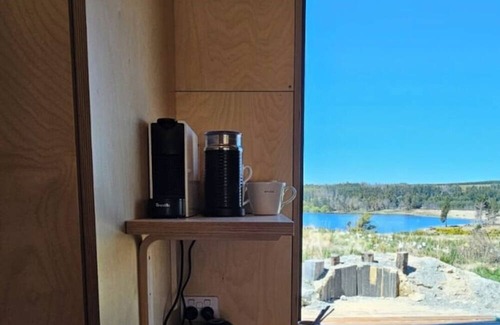 Ohau House | The Rusty Shed-Lake Ohau. Stones throw away from the lakes , the Ohau Ski Feild.