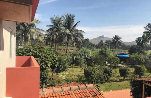 Chikkaballapur Apartment | Charming 1-bedroom apartment in delightful Nandi Hills with AC