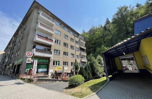 Jachymov Apartment | Cosy apartment for 5 people with WIFI, TV and pets allowed