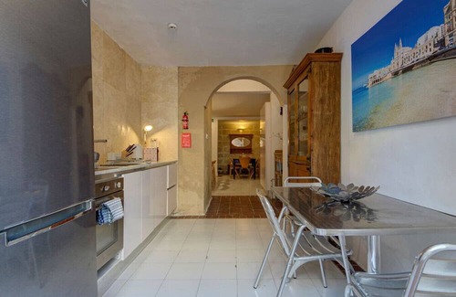 Il-Balluta House | Ta’ Josette/Townhouse/Steps To The Sea/BBQ
