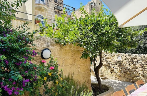 Il-Balluta House | Ta’ Josette/Townhouse/Steps To The Sea/BBQ