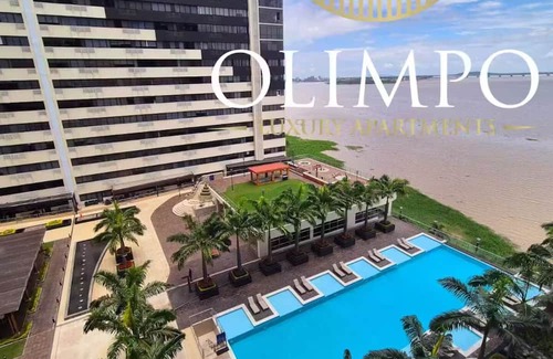 Guayaquil Apartment | Luxury apartment with view of the river and pool and work area