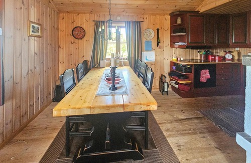 Hjartdal Municipality House | 4 bedroom stunning home in Tuddal