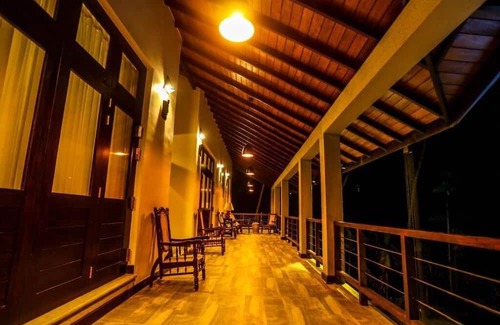 Gankewala Villa | Private Lakefront villa with pool in Digana Kandy