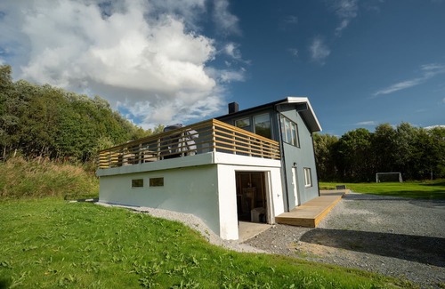 Tromso House | Large modern house, perfect for Northern lights chasing