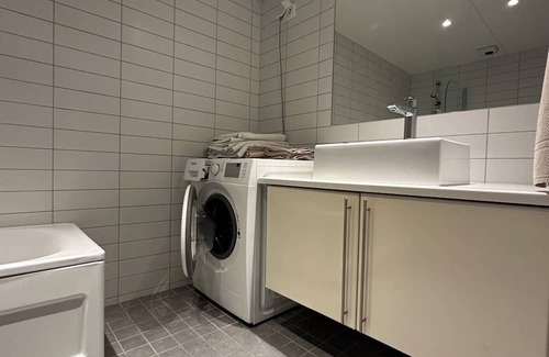 Sinsen Apartment | Spacious 5-bedroom apartment with 2 bathrooms in Løren