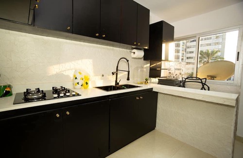 Presidence Apartment | Cozy 1-bedroom flat in downtown Plateau-Abidjan, where nature and serenity meet.