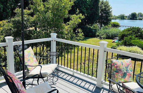 Charlestown House | Serene Waterfront 3-BR house with Loft, 1 mile walk to Charlestown beach