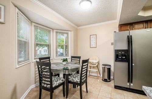 Columbus House | Zoo Getaway, 3BR Home w/Yard Games & Comfort, Family Friendly