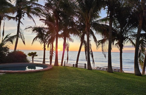 Las Pocitas House | CasaPia in front of the Sea! Mancora.