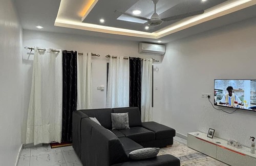 Serrekunda Apartment | Lovely 2-bedroom apartment in kotu near the fire service with AC
