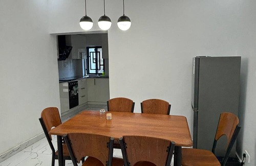 Serrekunda Apartment | Lovely 2-bedroom apartment in kotu near the fire service with AC