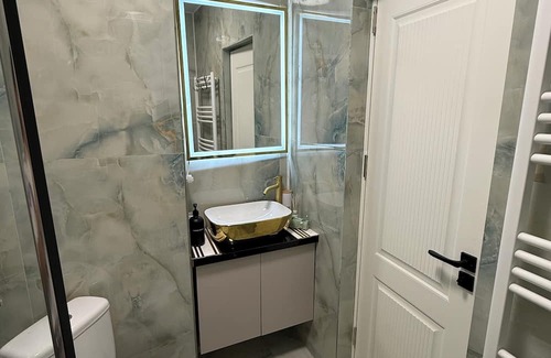 Craiova Apartment | Modern and cozy studio in Craiova, designed for bussines travel or city beak