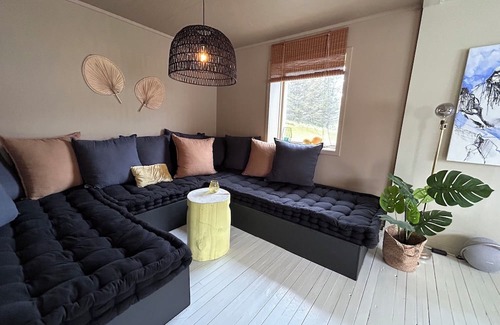 Flakstad House | tnCasa Lofoten privat and quiet with beach