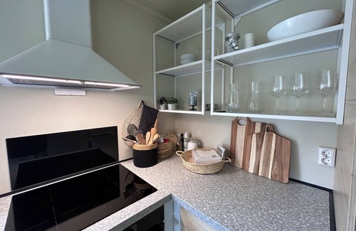 Flakstad House | tnCasa Lofoten privat and quiet with beach