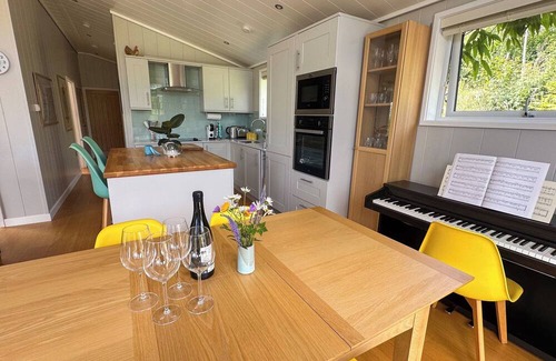 Hay-on-Wye House | Modern Country Retreat with Malvern Hills Views - Wye Knot