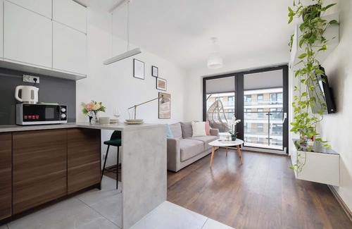 Grzegorzki Apartment | Dąbska 24 Kraków | Light Grey Apartment with Balcony