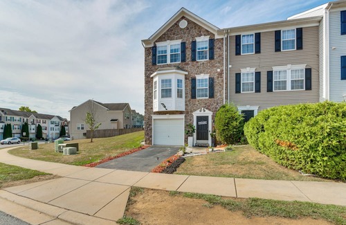 Hagerstown House | < 2 Mi to Dtwn Hagerstown: Townhome w/Fireplace