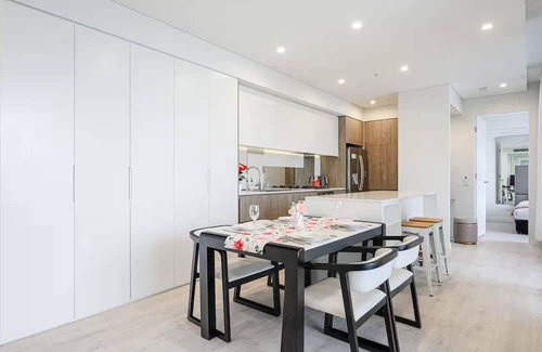Lidcombe Apartment | MetawiseBnB Executive 2-Bedroom Stadium View Apartment W Parking