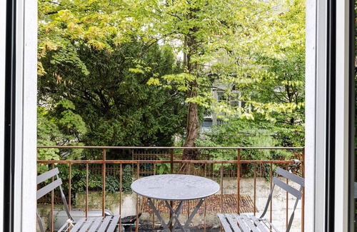 Seebach Apartment | Blueground | Seebach, balcony, nr Zürich Zoo