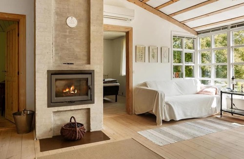 Buresø House | Spacious holiday home with large plot by Buresø