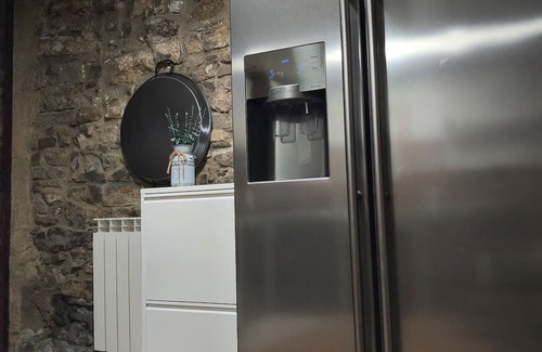 Sant Guim de la Plana House | Rural House 'La Rectoria De Vicfred' with Mountain Views, Wi-Fi and Air Conditioning