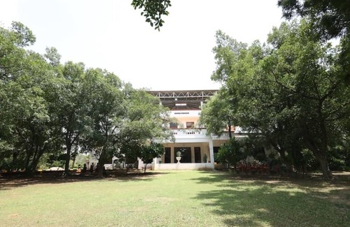 Gurugram Villa | Hi5 Stays Farm Gurgaon w/Huge Pool/PetLoving/Party