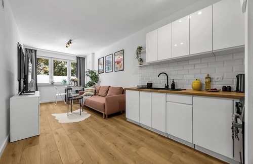 Muranow Apartment | Downtown Apt - Trams & Bus Nearby - by Rentujemy