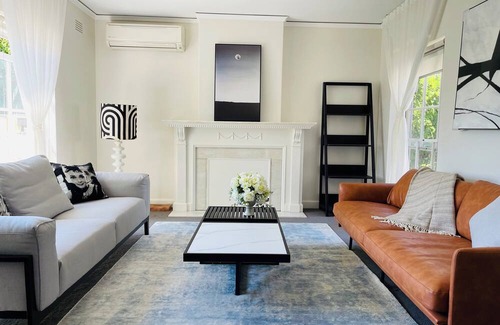 Toorak House | Newly Furnished Toorak Escape 3BR Garden