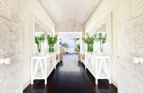 Mustique Island Villa | Blackstone Summary: N