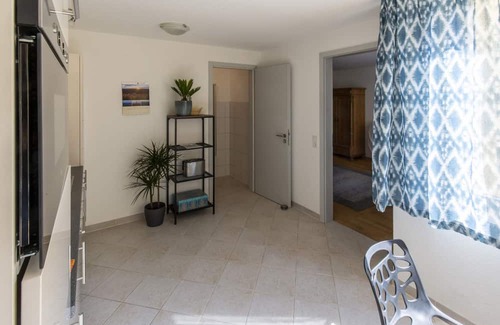 Stuhlinger Old Town Apartment | Apartment 'Topas' with Wi-Fi