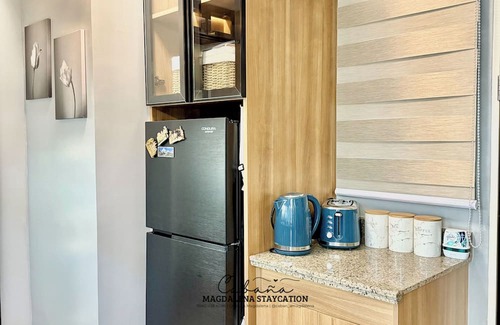 Pasig Condo | Modern 1BR/2BR Condo Staycation w/balcony