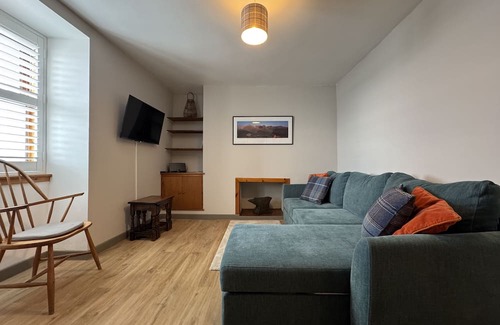 Limekilns Cottage | Watt-A-View - 1 bedroom apartment sleeps up to 4