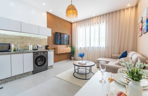 Imi Ouaddar Apartment | New Charming Boho Chic Apt/3mn To Beach/WFH w/High Speed Wifi, AC & 4K TV