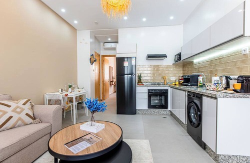 Imi Ouaddar Apartment | New Charming Boho Chic Apt/3mn To Beach/WFH w/High Speed Wifi, AC & 4K TV