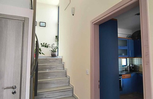 Porto Rafti House | Port Apartment at Porto Rafti -Attiki Greece sleeping 8 for min 5 days stay