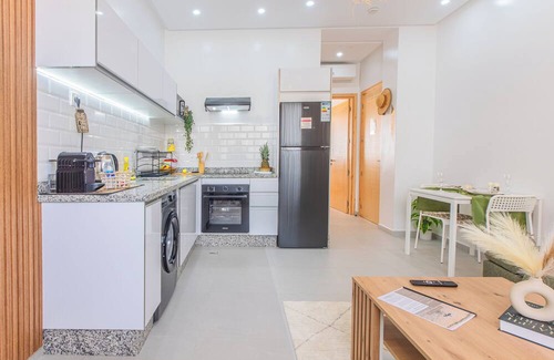 Imi Ouaddar Apartment | Brand New Hidden Cactus-3mn to Beach/Remote Work w/High Speed Wifi, AC & 4K TV