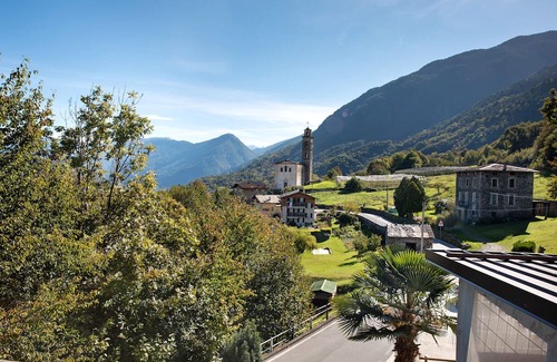 Castello dell'Acqua Apartment | Apartment 'La Terrazza' with Mountain View, Wi-Fi and Air Conditioning