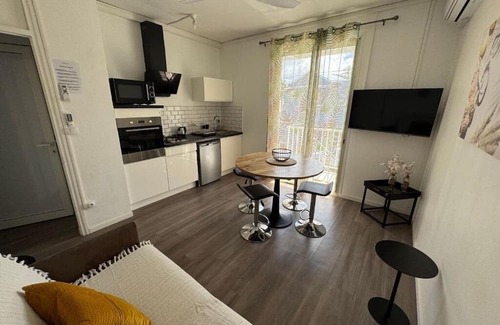 Saint-Pierre De La Reunion Apartment | Escale de Lucie - Comfort and serenity just a stone's throw from the beach