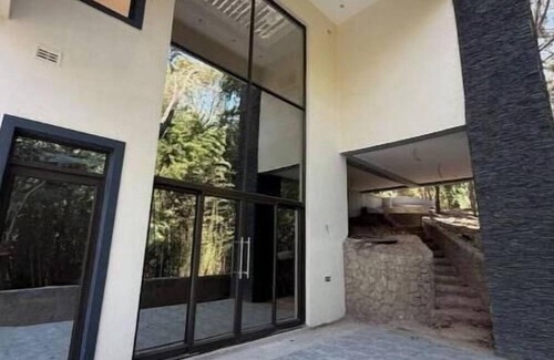 Harare Apartment | Bamboo-view Breeze Suite